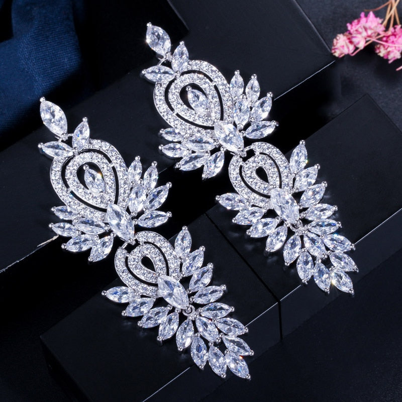 
                      
                        Long Dangle Cubic Zirconia Wedding Earrings Fashion Jewelry Accessory, A classic style large water droplet high rated cubic zirconia earrings
                      
                    