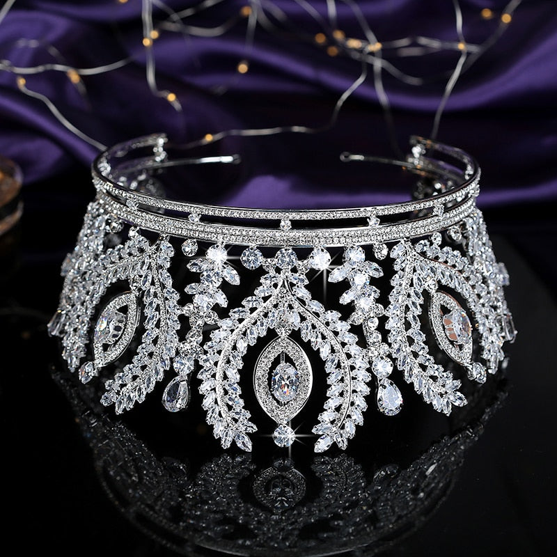 Load image into Gallery viewer, Luxurious Cubic Zirconia Crystal Crown Wedding Pageant Event Tiara - TulleLux Bridal Crowns &amp;amp;  Accessories 
