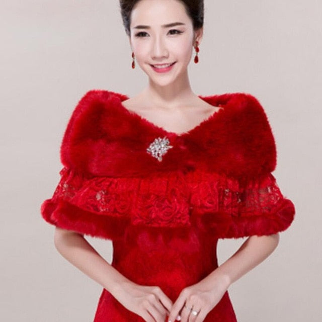 
                      
                        Winter White Faux Fur Wedding Bridal Shawl Shrug - TulleLux Bridal Crowns &  Accessories 
                      
                    