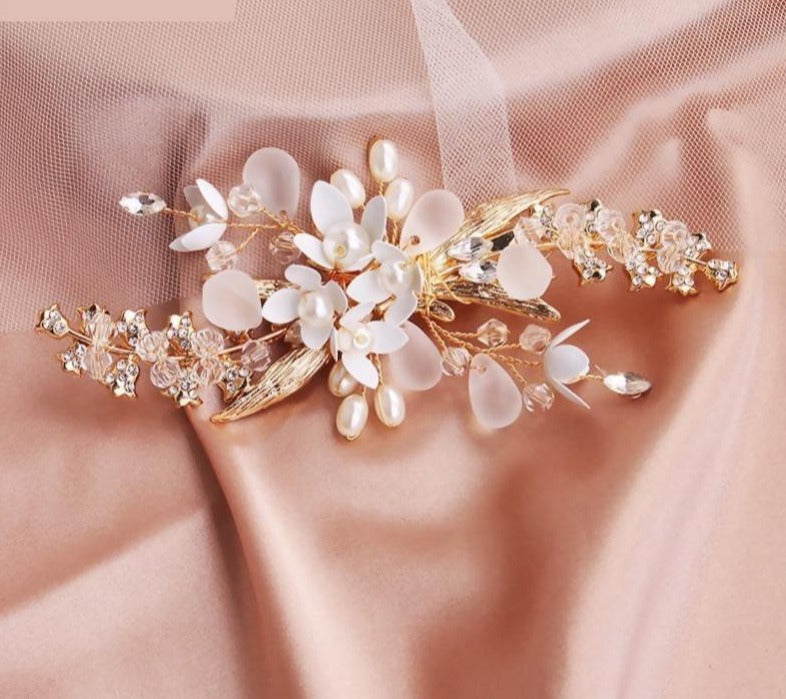 
                      
                        Handmade Gold Wedding Day Bridal Flower Pearl Hair Ornament Accessory - TulleLux Bridal Crowns &  Accessories 
                      
                    