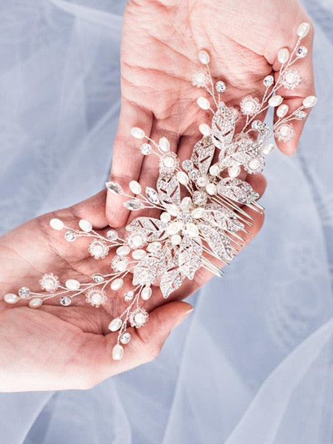 Load image into Gallery viewer, Leaf Pearl Wedding Hair Comb Tiara Bridal Headpiece - TulleLux Bridal Crowns &amp;amp;  Accessories 
