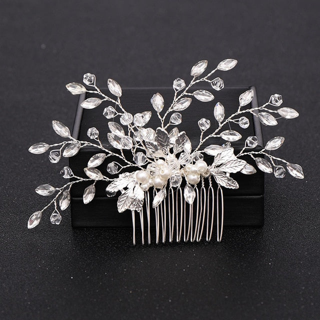 https://tulleluxbridalcrowns.com/cdn/shop/products/product-image-1424303996_1445x.jpg?v=1616771907