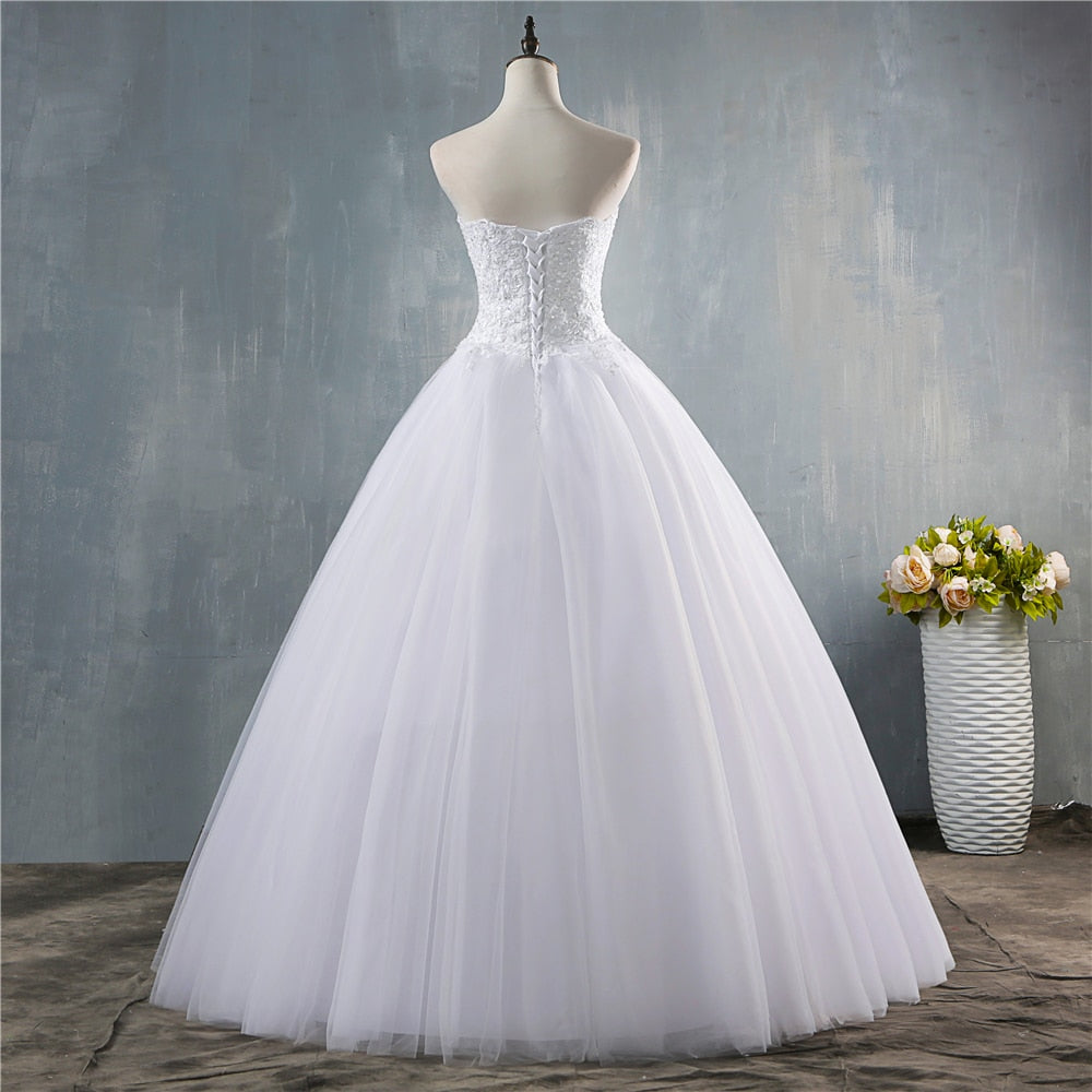
                      
                        Sweetheart Sequins Crystal Beaded A Line Wedding Bridal Dress
                      
                    