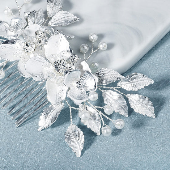 Load image into Gallery viewer, Rhinestone Crystal Flower Leaf Bridal Wedding Hair Comb
