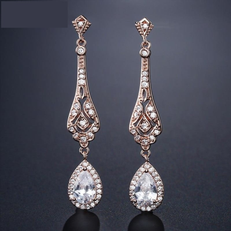 
                      
                        Crystal Long Drop Earrings Vintage Teardrop Bridal Party Wedding Jewelry - TulleLux Bridal Crowns &  Accessories 
                      
                    