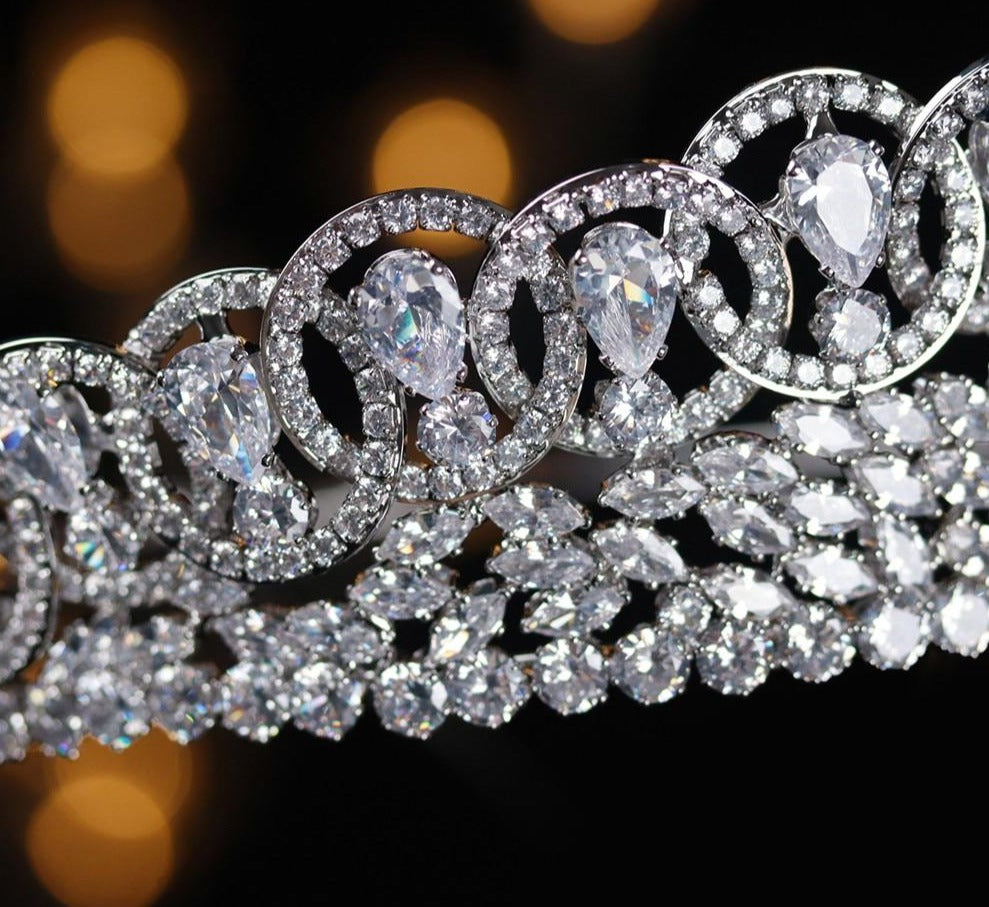 
                      
                        Cubic Zirconia Wedding Bridal Tiaras and Crowns Zircon Pageant Accessories - TulleLux Bridal Crowns &  Accessories 
                      
                    