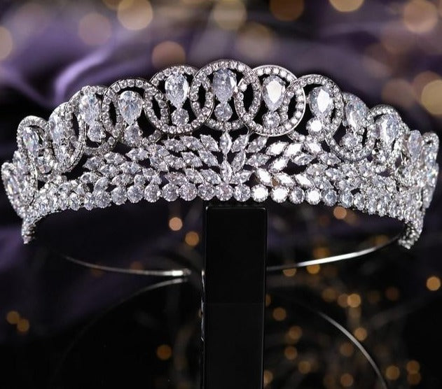 
                      
                        Cubic Zirconia Wedding Bridal Tiaras and Crowns Zircon Pageant Accessories - TulleLux Bridal Crowns &  Accessories 
                      
                    