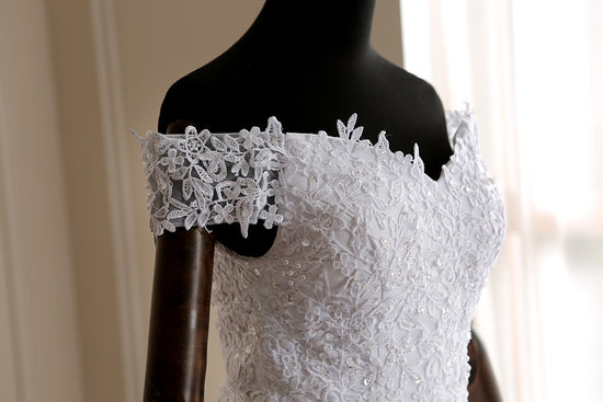 Load image into Gallery viewer, Elegant Beading Lace Court Train Ball Wedding Gown - TulleLux Bridal Crowns &amp;amp;  Accessories 
