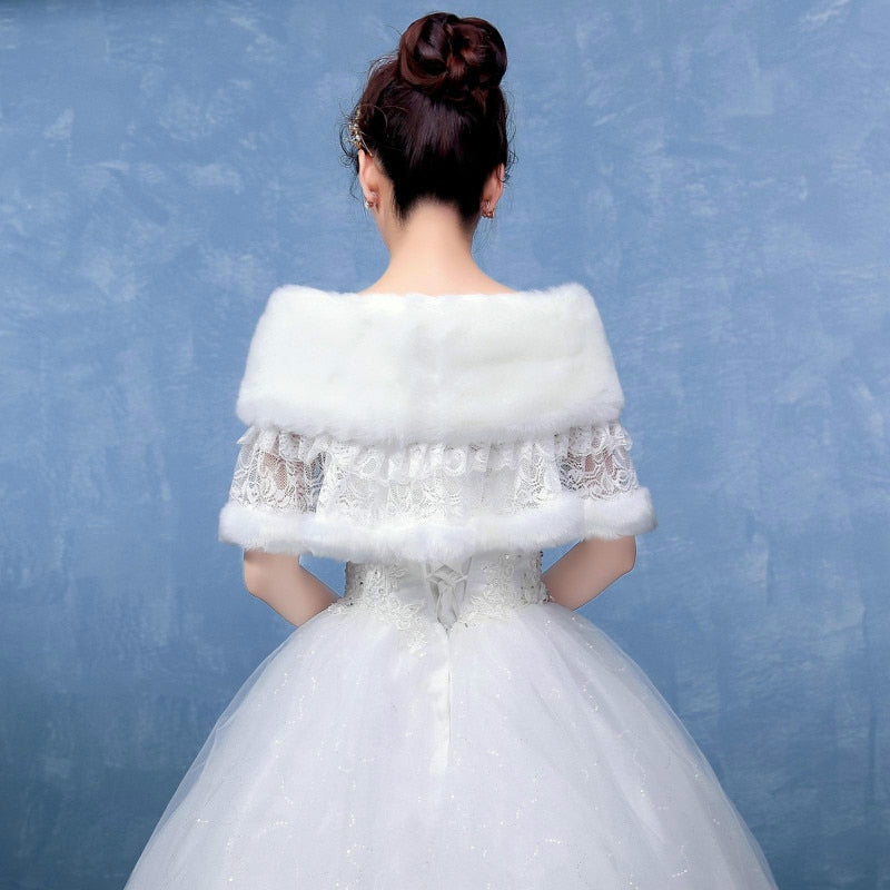 
                      
                        Winter White Faux Fur Wedding Bridal Shawl Shrug - TulleLux Bridal Crowns &  Accessories 
                      
                    
