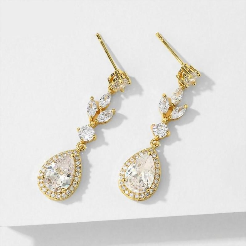 
                      
                        Dainty Cubic Zirconia Water Drop Crystal Dangle Bridal Earrings - TulleLux Bridal Crowns &  Accessories 
                      
                    