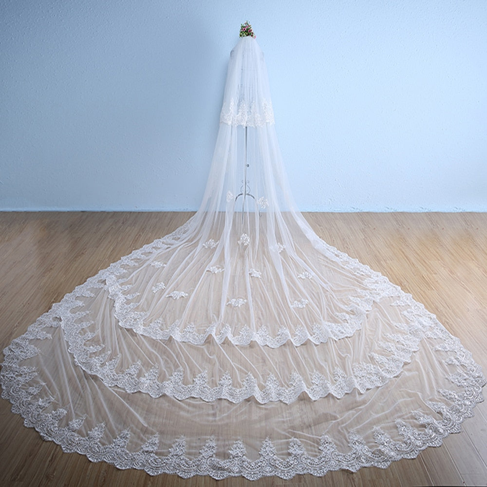 5 Meter White/Ivory 3 Layer Beautiful Cathedral Length Lace Edge Wedding Veil With Comb - TulleLux Bridal Crowns &  Accessories 