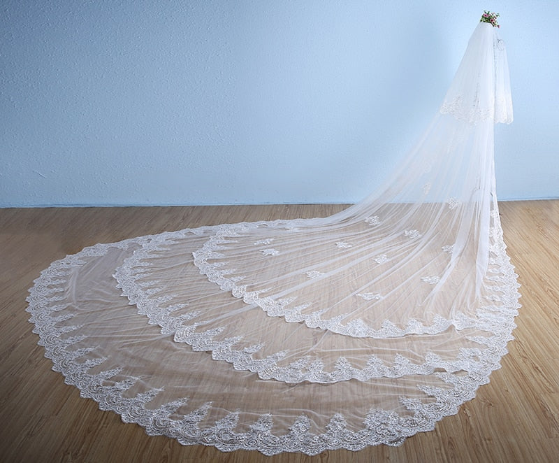 
                      
                        5 Meter White/Ivory 3 Layer Beautiful Cathedral Length Lace Edge Wedding Veil With Comb - TulleLux Bridal Crowns &  Accessories 
                      
                    