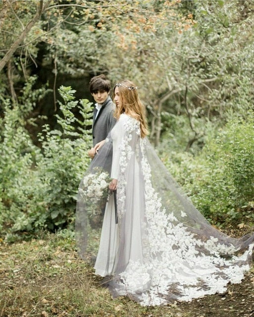 
                      
                        3D Lace Appliques Tulle Long Wedding Bridal Cape Custom Made Cloak - TulleLux Bridal Crowns &  Accessories 
                      
                    
