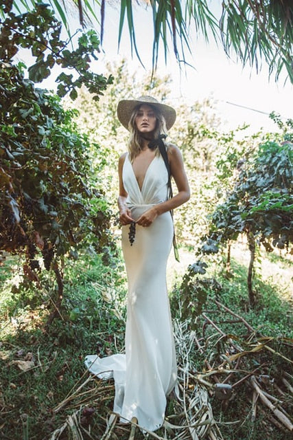 Load image into Gallery viewer, Slender Summer Beach Boho Backless Wedding Gown Bridal Dress
