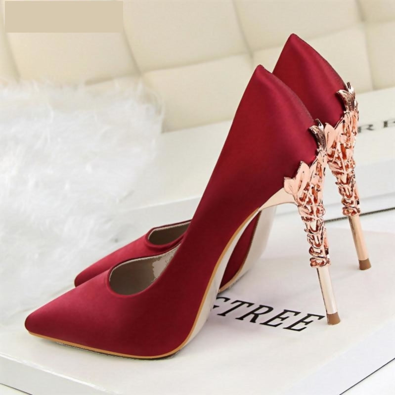 WMNS Ballet Ribbon Accented Chunky High Heel Open Design Shoes / Red