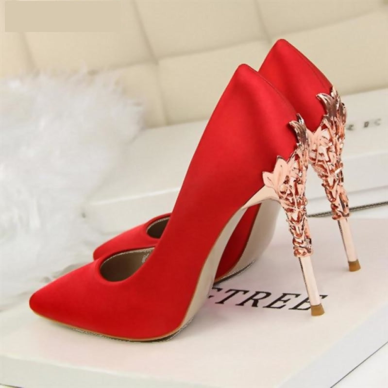 
                      
                        Decorative Ornate High Heel Pumps in Various Colors - TulleLux Bridal Crowns &  Accessories 
                      
                    