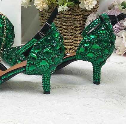 
                      
                        Green Crystal Thin Heel Pointed Toe Ladies Party Dress High Pumps
                      
                    