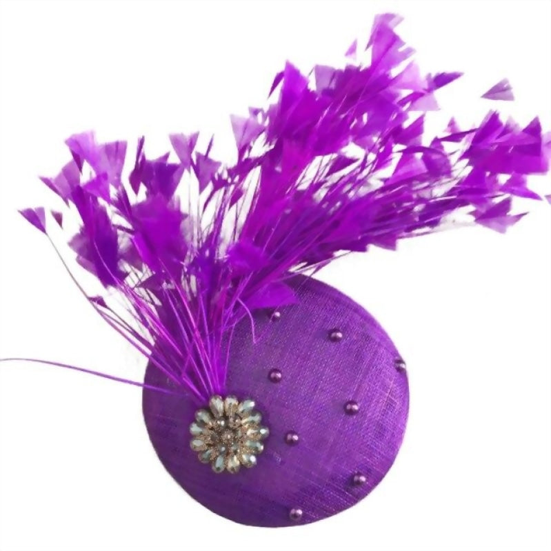 
                      
                        Vintage Race Day Derby Feather Cocktail Fascinator - TulleLux Bridal Crowns &  Accessories 
                      
                    