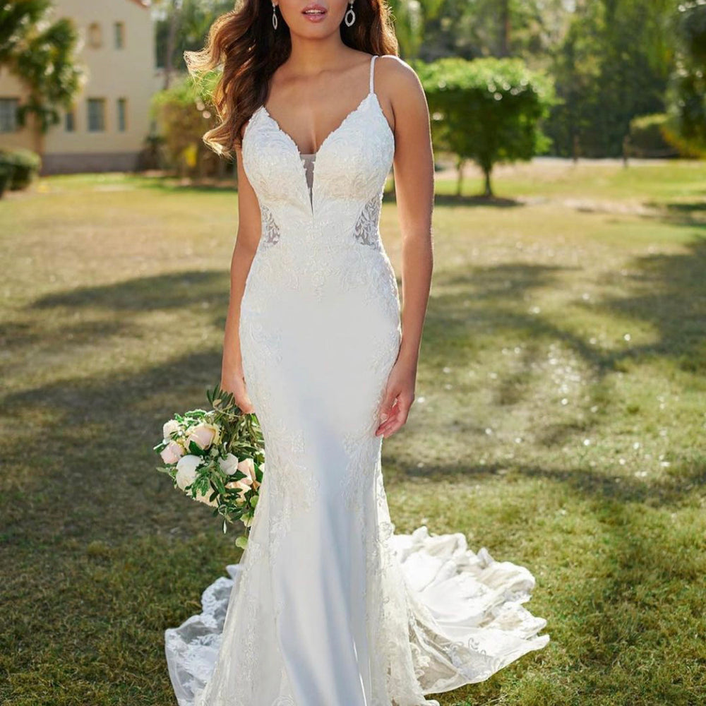 
                      
                        Lace Mermaid Spaghetti Straps Sexy V-Neck Backless Sweep Train Bridal Wedding Gown
                      
                    