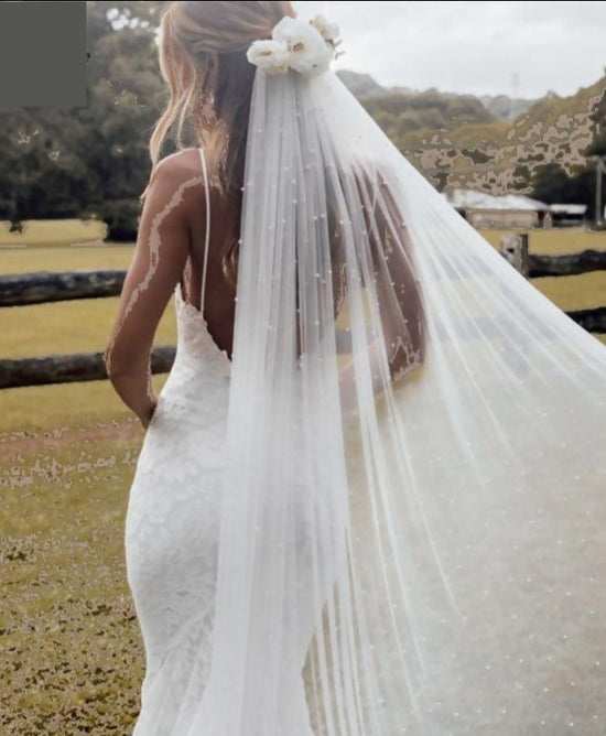 YouLaPan Bridal Veil MIXED PEARL Wedding Veil with Hair Comb 1 Tier Long  Pearl Cathedral Wedding Veil High Quality V182