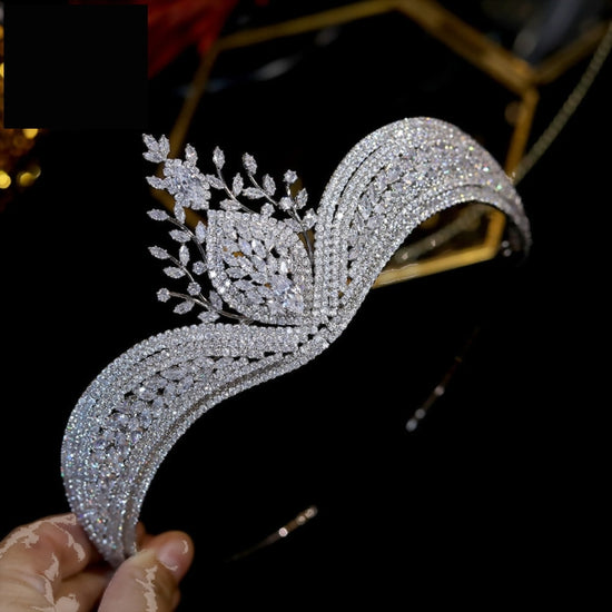 Load image into Gallery viewer, Luxury White Cubic Zirconia Wedding Bridal Hair Accessory Tiara Crown
