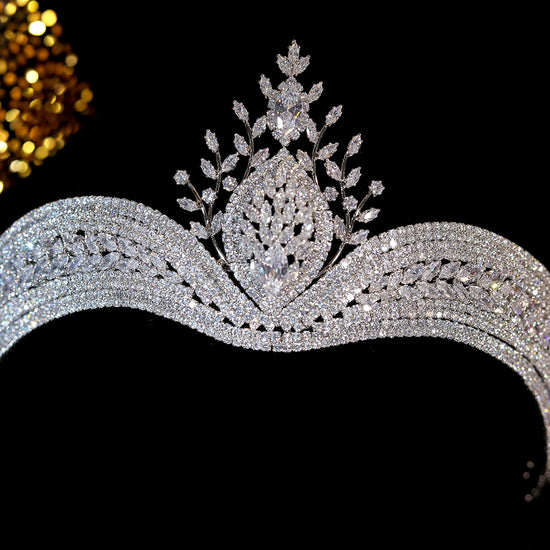 Load image into Gallery viewer, Luxury White Cubic Zirconia Wedding Bridal Hair Accessory Tiara Crown
