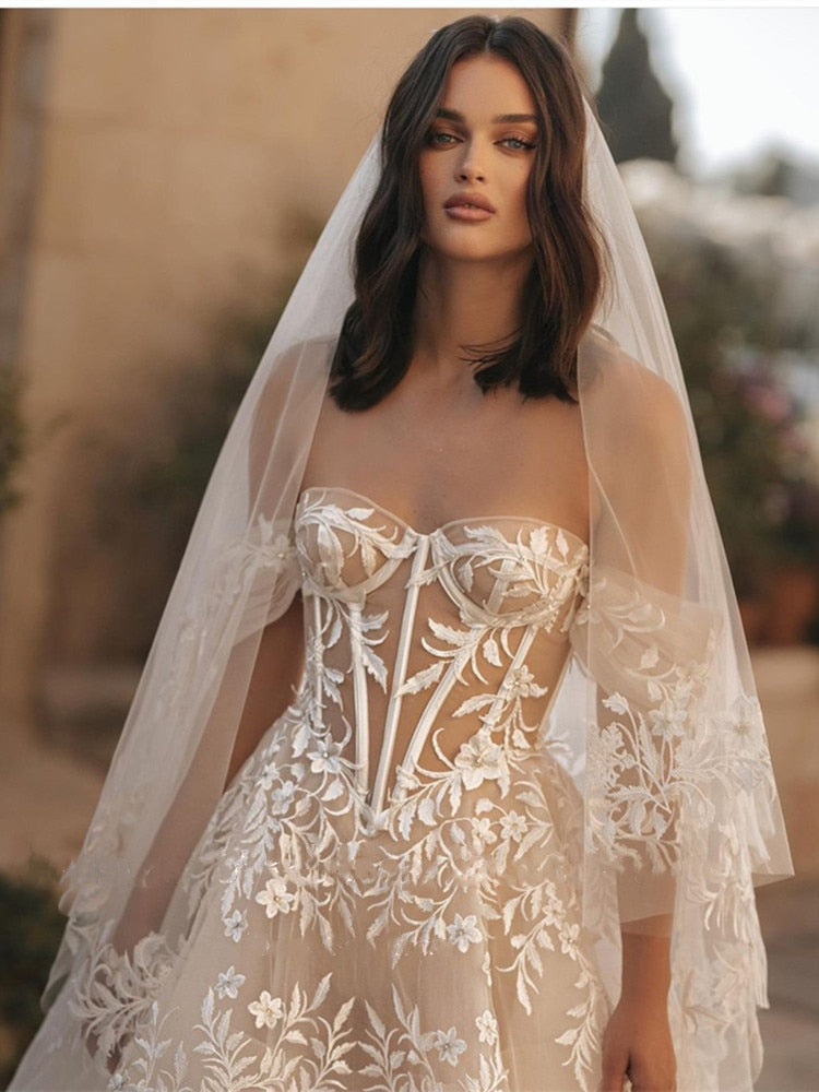 
                      
                        Lace Appliques Sweetheart Backless Royal Train Organza Wedding Bridal Gown - TulleLux Bridal Crowns &  Accessories 
                      
                    