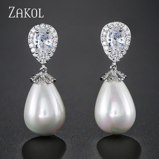 
                      
                        Imitation Pearl And Cubic Zirconia Water Drop  Fashion Ladies  Party Earrings
                      
                    