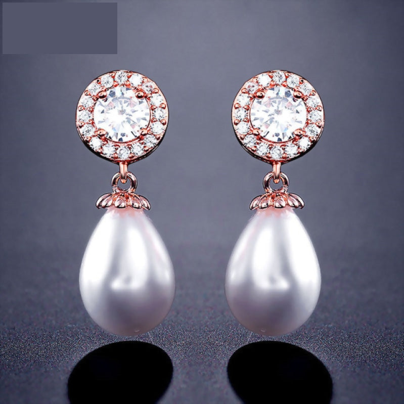 
                      
                        Imitation Pearl And Cubic Zirconia Water Drop  Fashion Ladies  Party Earrings
                      
                    