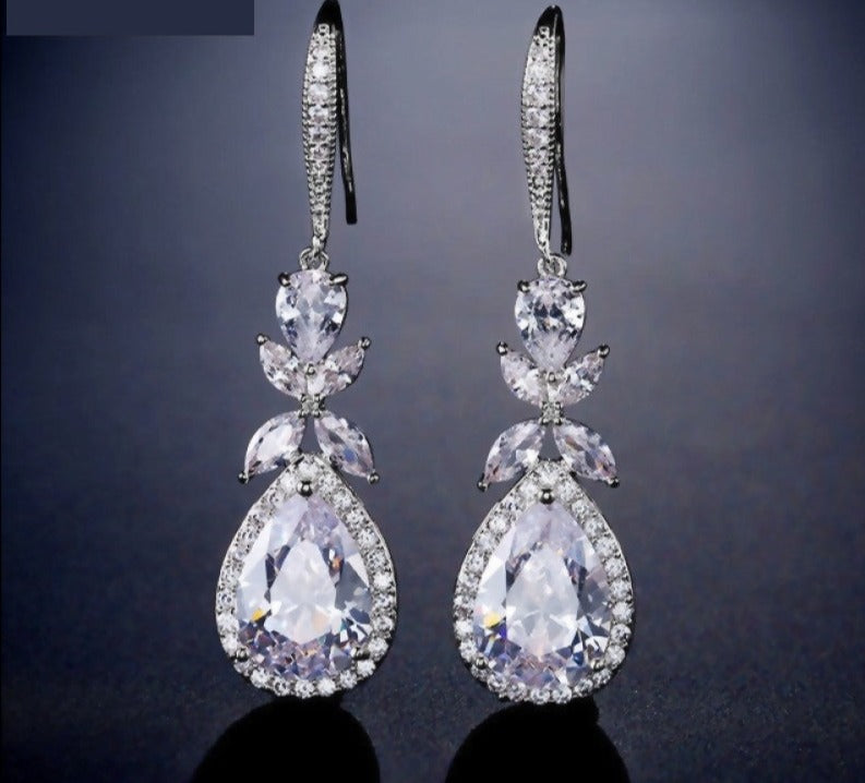 
                      
                        Shinny Water Drop Cubic Zirconia Leaf Hook Dangle Earrings Bridal Jewelry
                      
                    