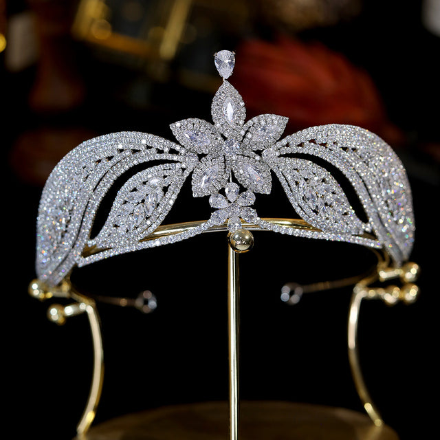 
                      
                        5 Point Star Cubic Zirconia Flower Tiara Crown Jewelry Fascinator
                      
                    