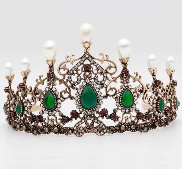 
                      
                        Vintage Beauty Bead Hollow Flower Tiaras   Ethnic Wedding Crown - TulleLux Bridal Crowns &  Accessories 
                      
                    