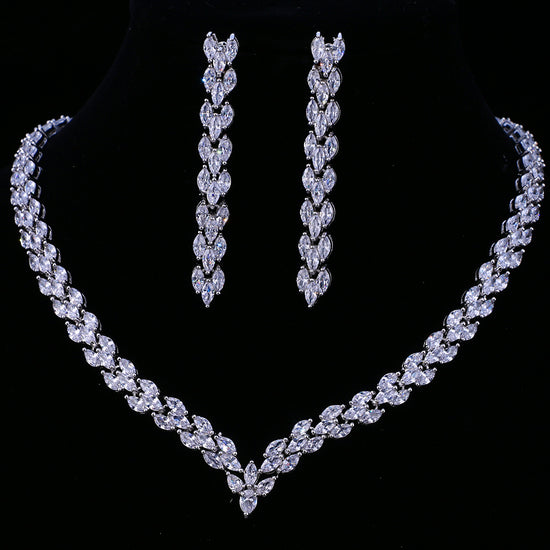 Load image into Gallery viewer, Exquisite Cubic Zirconia Wedding Party Jewelry Gold Color CZ Bridal Necklace Earring Set

