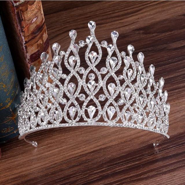 
                      
                        Luxury Multilayer Crystal Drops Royal Queen Tiara Headband Crown - TulleLux Bridal Crowns &  Accessories 
                      
                    