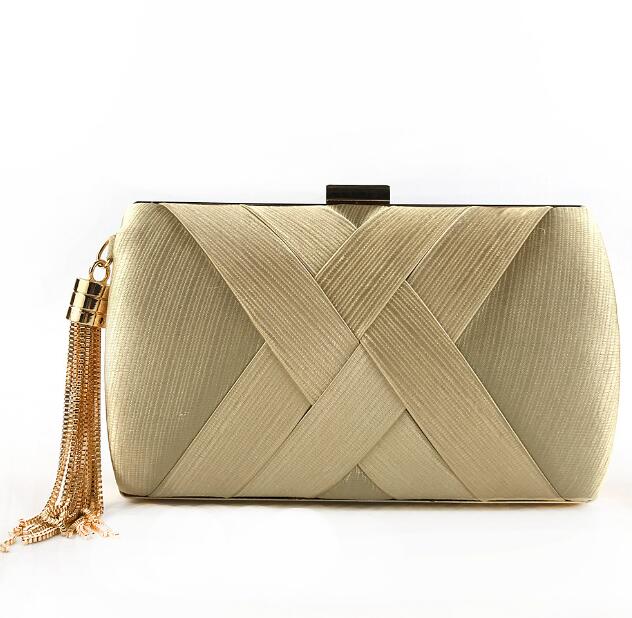 
                      
                        Day Clutches  Party Chain Shoulder Bag Fashion Purse in 9 Beautiful Colors - TulleLux Bridal Crowns &  Accessories 
                      
                    